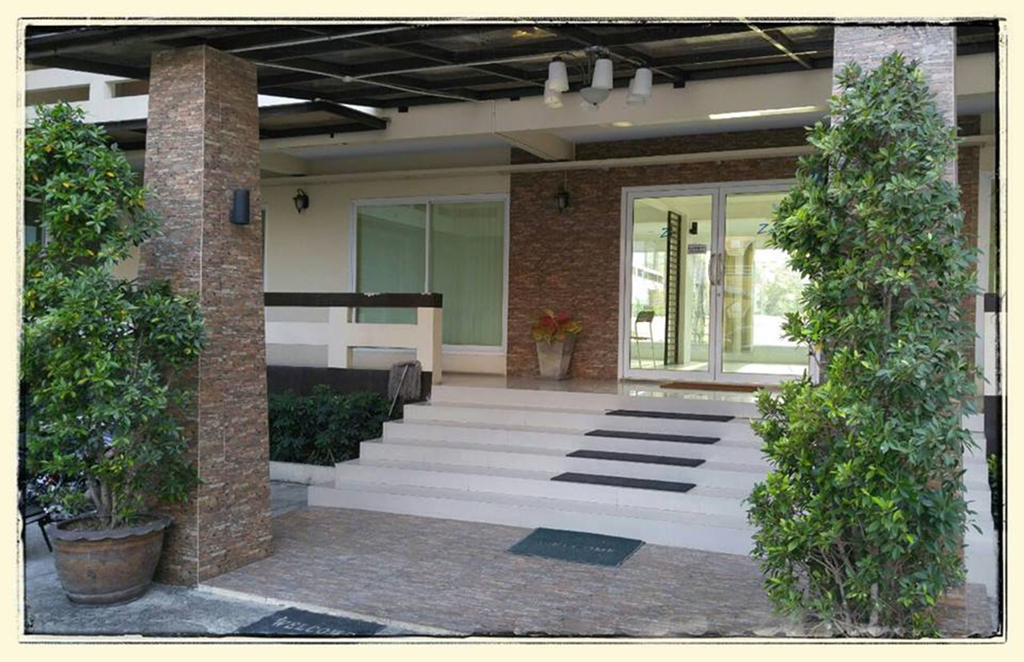 Ze Residence Bangkok Extérieur photo