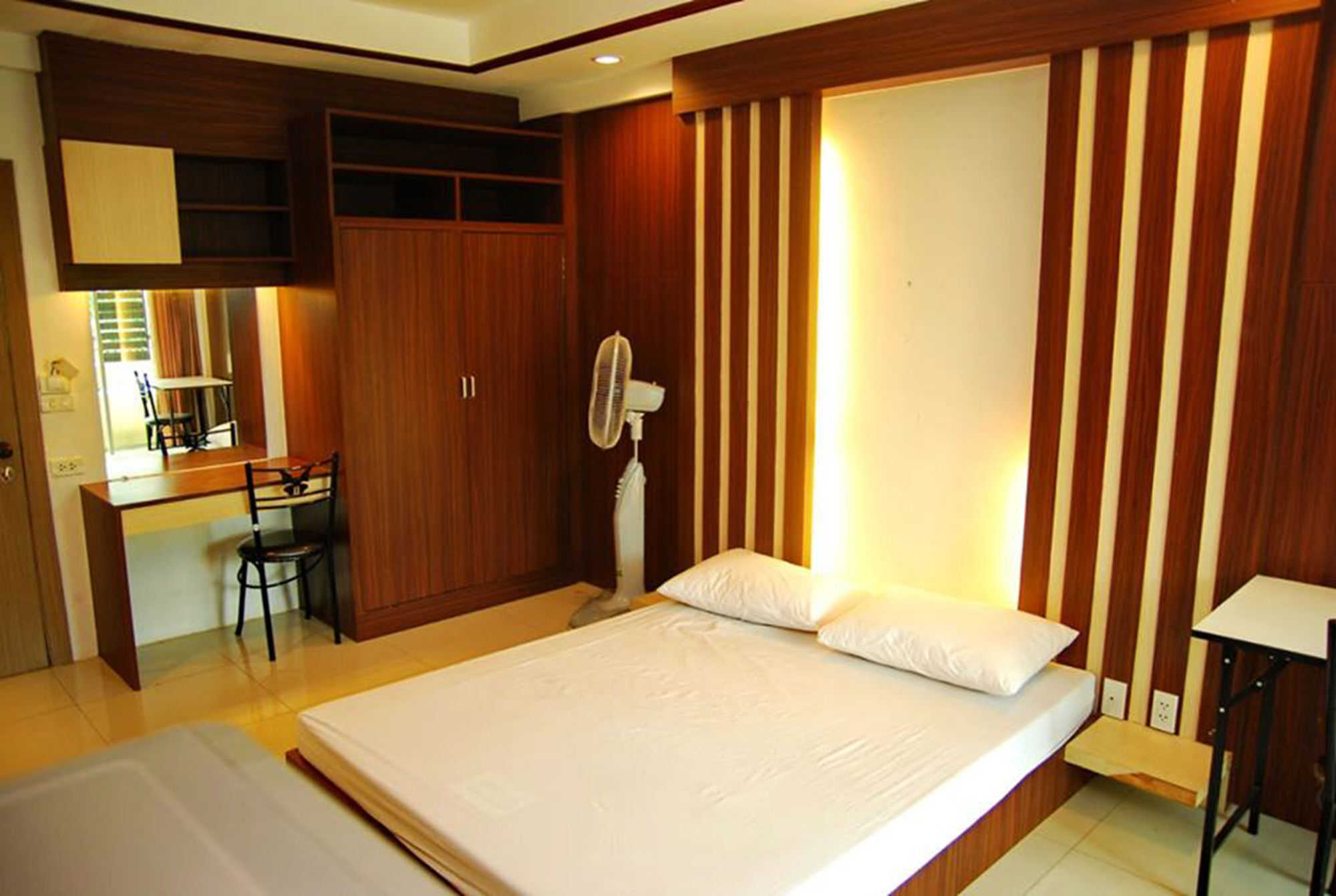 Ze Residence Bangkok Extérieur photo